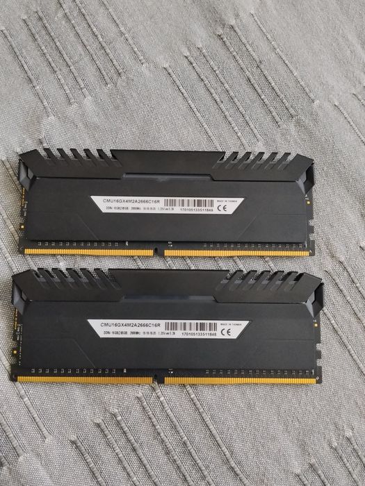 Kit  Ddr4 Corsair Vengeance 16 gb 2666 mhz