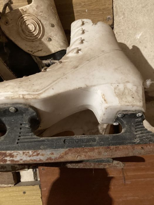 Продам коньки