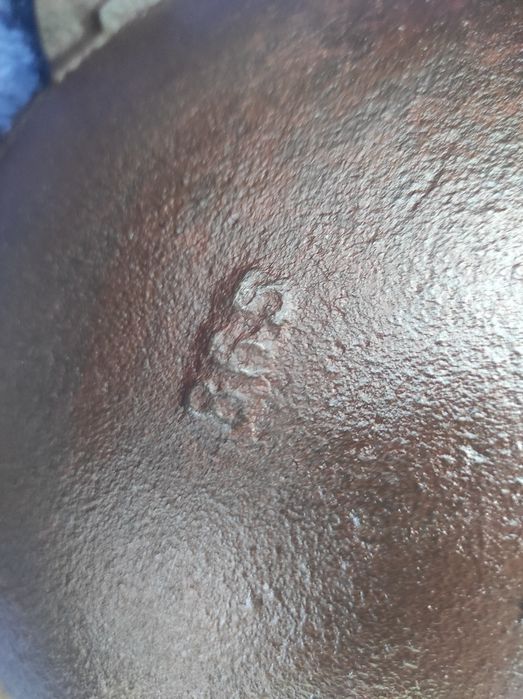 Продам стариный чугунный казан 6 литров