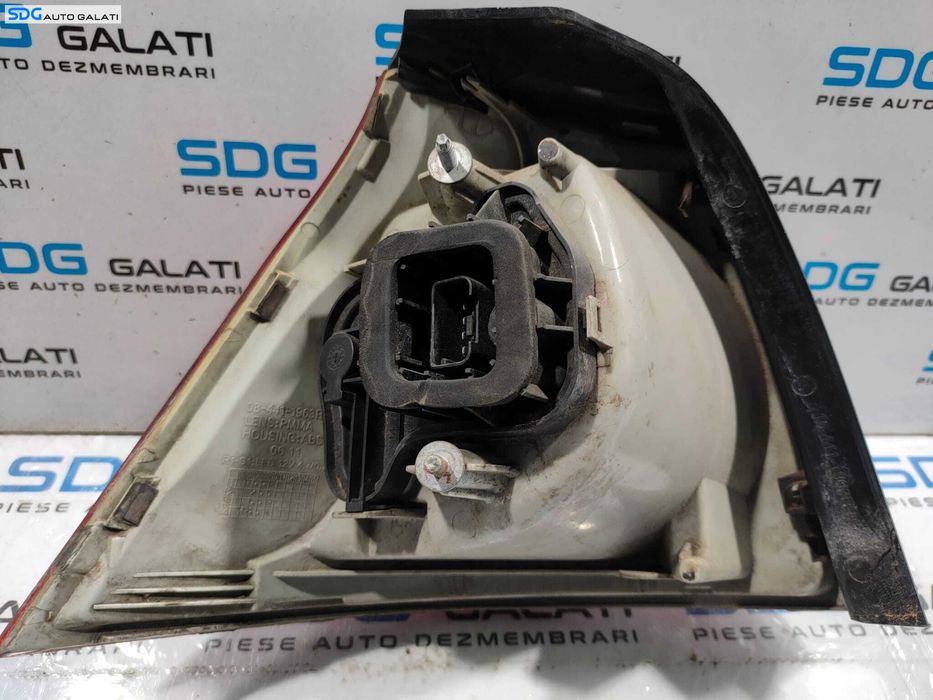 Stop Lampa Tripla Dreapta Volkswagen Golf 5 Hatchback Scurt 2004 - 2008 Cod 1K6945258 [L4935]
