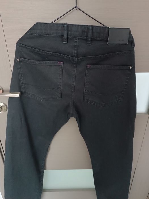 Blugi negri Ted Baker