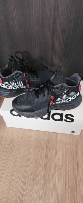 Детски маратонки Adidas.