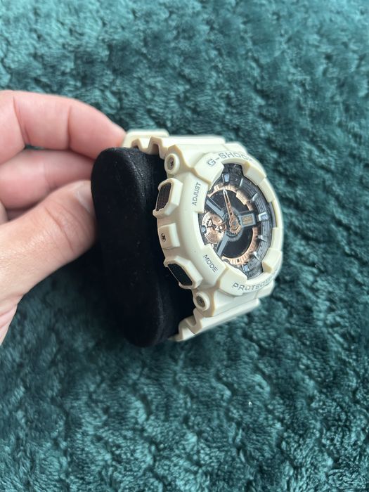 Swatch прозрачен часовник