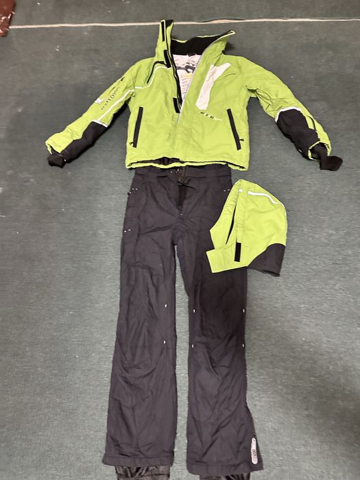 Продам лыжный костюм