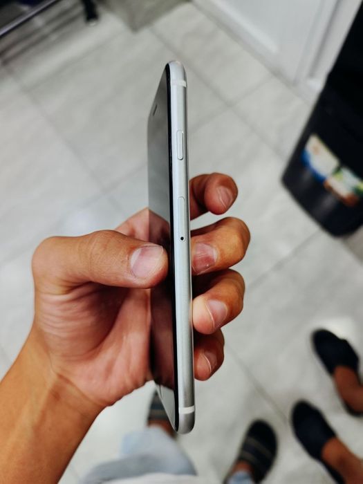 Iphone se 2 ideal sotiladi