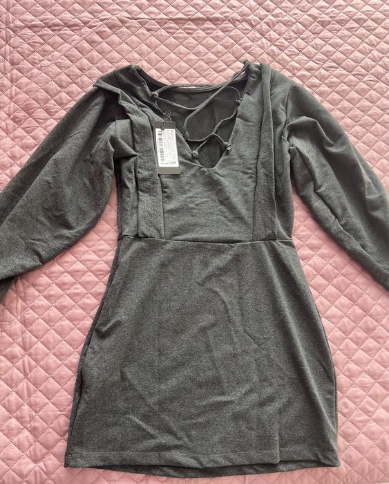 Рокля с дълъг ръкав Trendyol