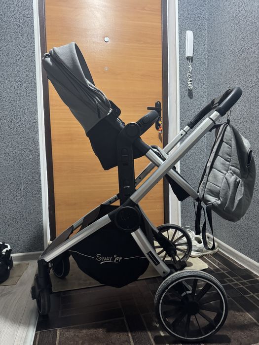 Коляска продам новый