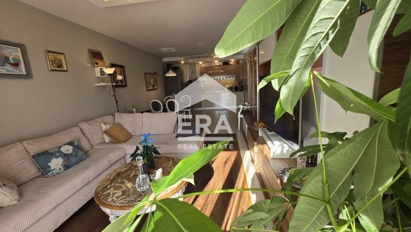 Ера Тера предлага за продажба просторен южен двустаен апартамент в гр