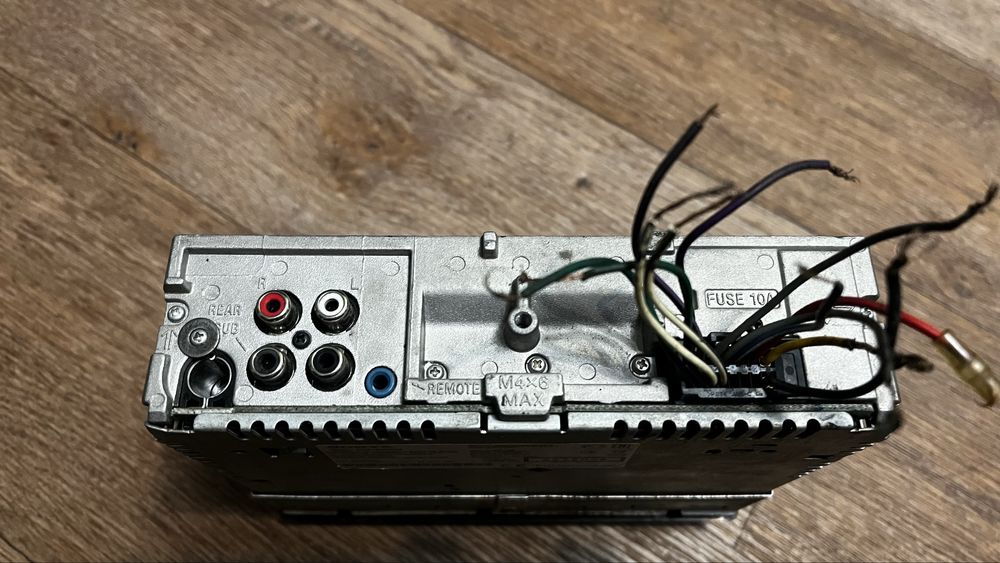 Продам автомагниолу SONY® Модель : CDX-G1202U