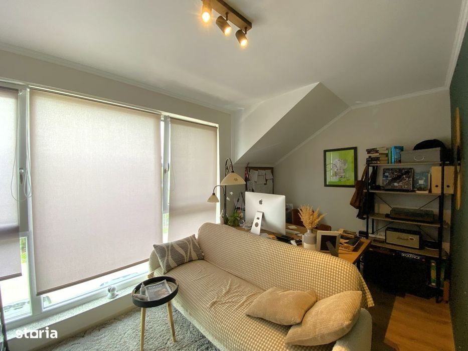 Duplex cu 4 camere 2 bai si curte libera 200 mp in Cisnadie