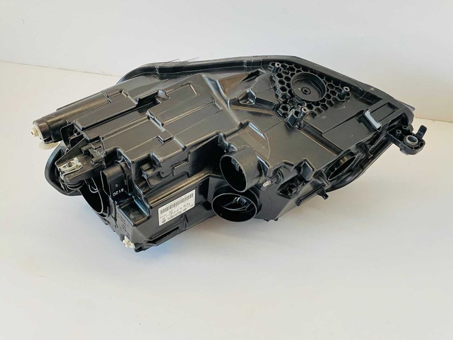 фар десен VW Caddy 2015-2020 г. #1046V.