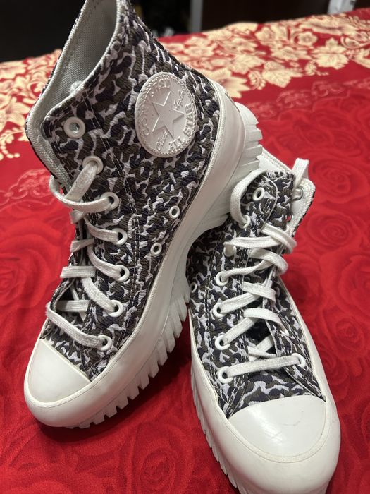 Pantofi sport Converse foarte buni
