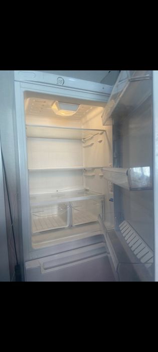 Холодильник б/у морозильник