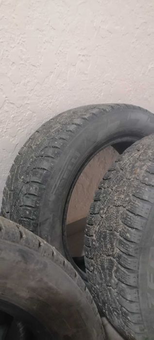 Резина зима 215/55/17