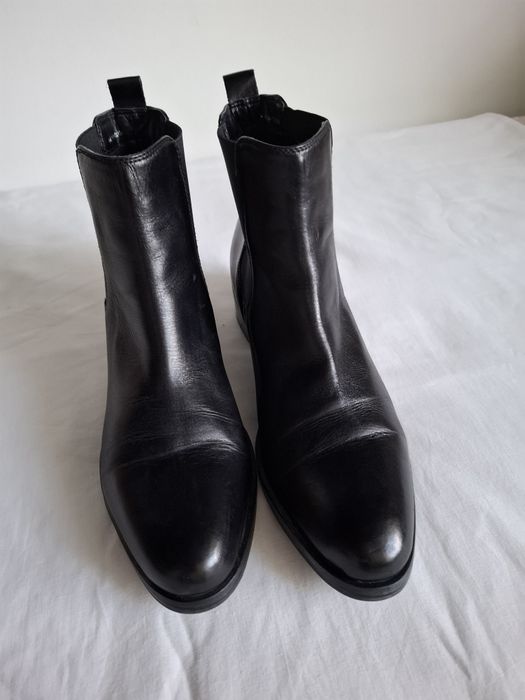 ghete noi de dama marca Fosco spania .