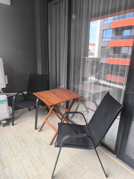 Под наем обзаведен апартамент  с паркомясто в квартал Трошево