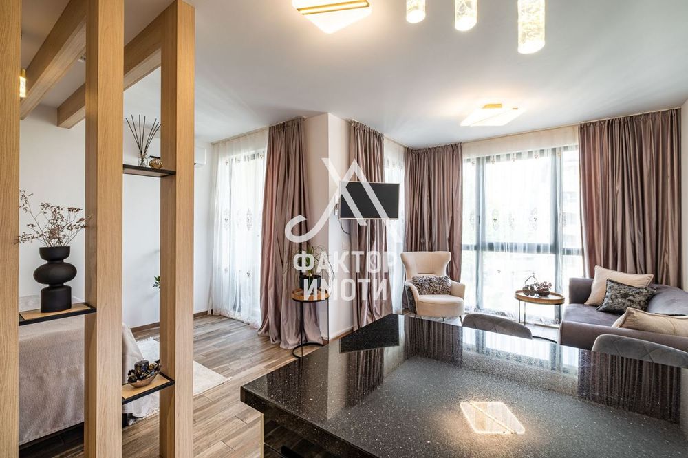 1-стаен в Варна, област-к.к. Св.Св. Константин и Елена площ 54 цена 2