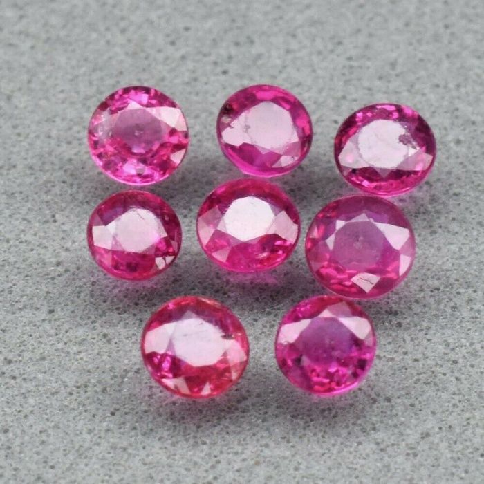 Турмалини,Рубини,Морганит,Аквамарини,Сапфири,Гранати,Лапис