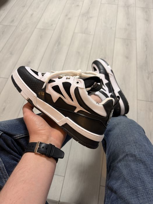 Adidasi Barbati Louis Vuitton Skate Negru & Alb!