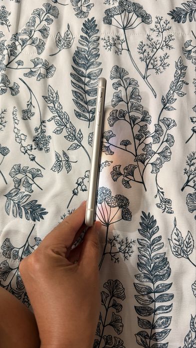 IPhone 11  128GB с коробкой