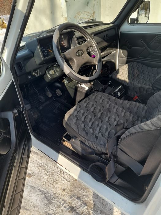 Продам ниву 2121