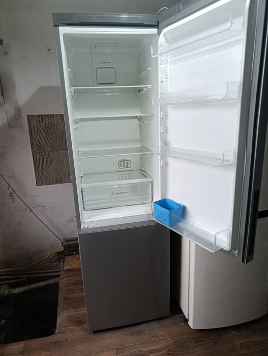 Холодильник Индезит высота 2 метра.