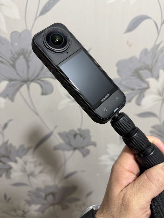 srochna insta360  X5