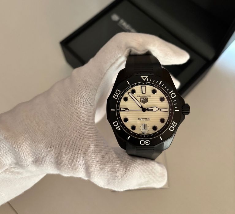 TAG Heuer Aquaracer Professional 300 Nightdiver (WBP201D.FT6197)