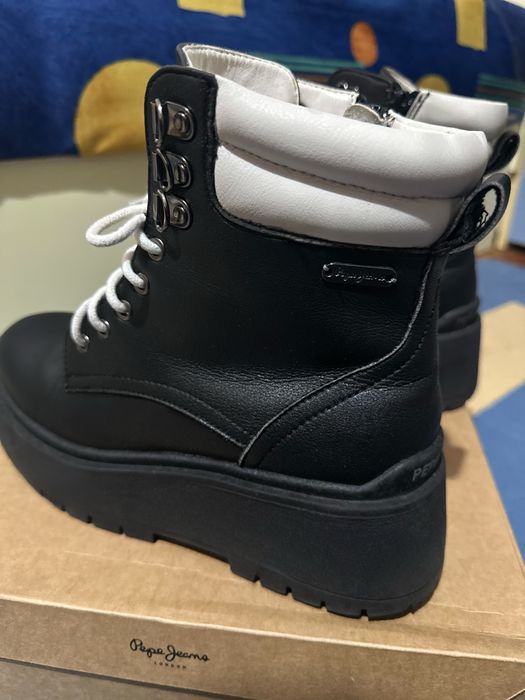 Черни Боти Pepe Jeans