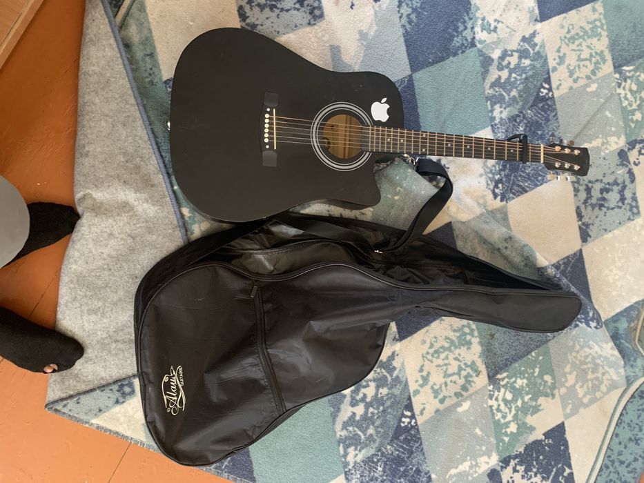 Гитара акустическая