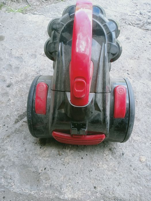 Продам пылесос на запчасти