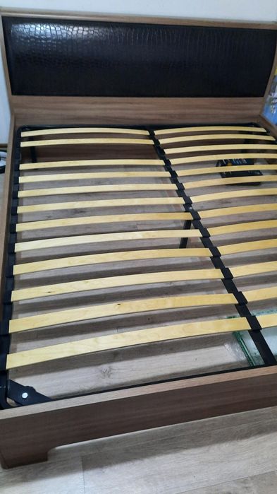 Кровать двуспальная