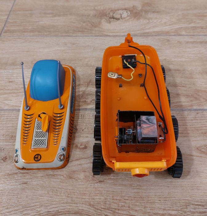 Стара руска СССР играчка - ВЕЗДЕХОД от 70-те години.