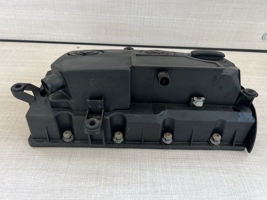 Капак цилиндрова глава 03G 103 469G. 2.0TDi BMM/BMP 1.9TDi BLS
