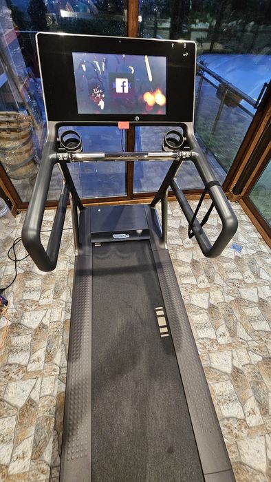 Пътека за тичане tehnogym D947EV