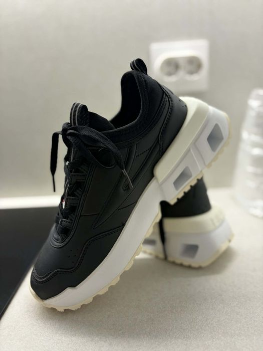 Маратонки 40 р р