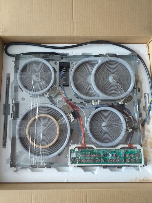 Варочная поверхность Electrolux