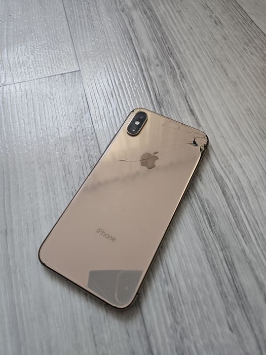 Iphone xs.  128gb