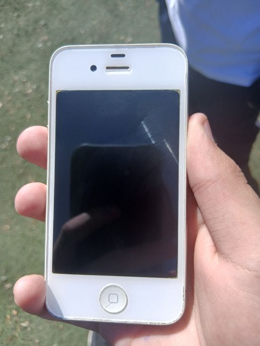 Айфон 4 не разбирался,не битый.