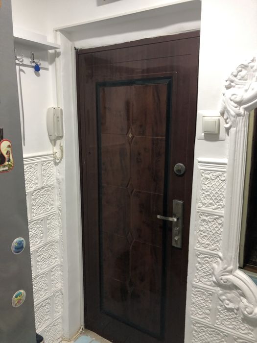 Vand apartament 2 camere seminecomandat