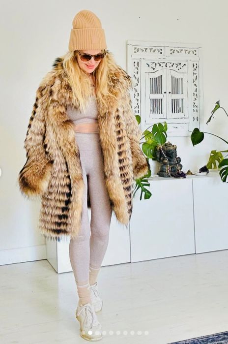 Палто с естествен косъм от сребърна лисица