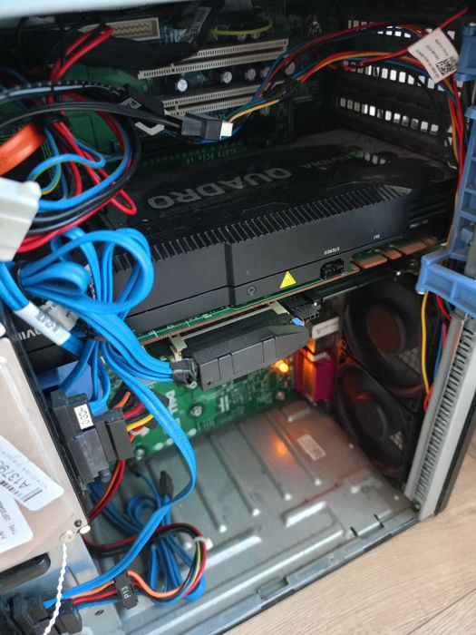 Компютър Dell Precision T3500