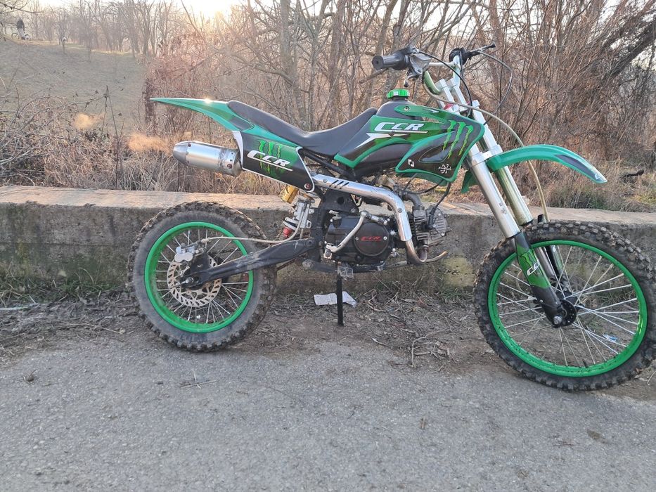 Vand cross 125cc ,cititi descrierea