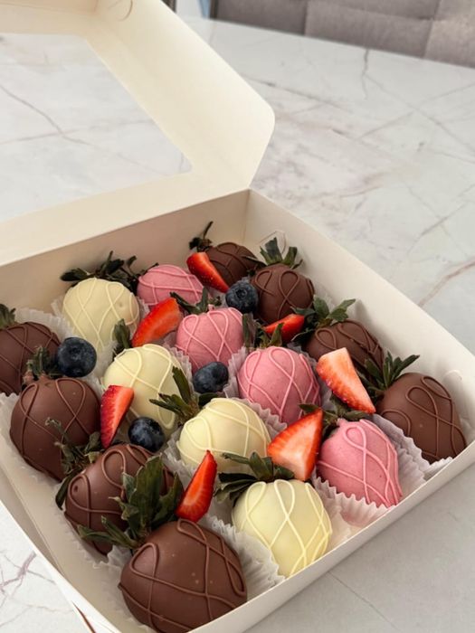 Клубника в шоколаде Алматы