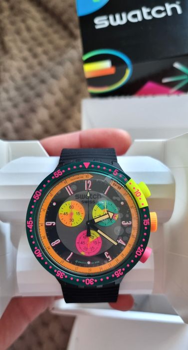 Swatch neon seppia 47mm chronograph nou!