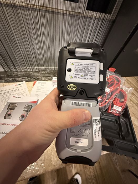 Професионален уред MEGGER MIT420/2 (Made in UK)