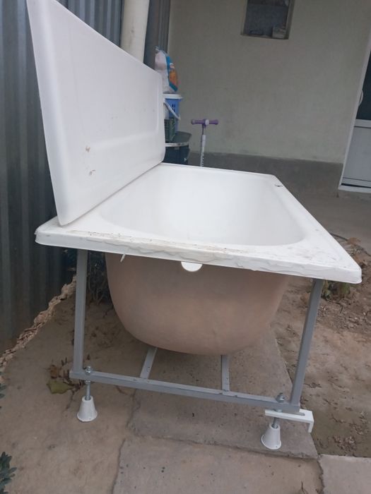 Yangi xolatda  vanna srocha sotaman Новый Ванны сроча прдодаётся