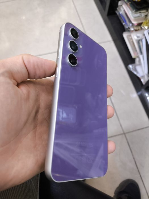Samsung S23FE 8/256gb