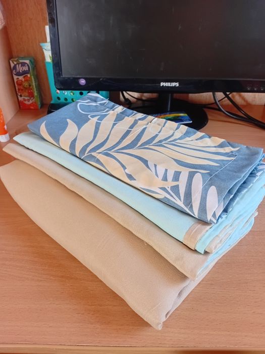 Пододеяльник и три наволочки 70х70, полотенца лицевые