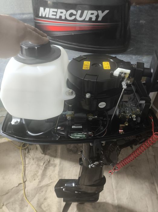 Лодочный мотор двухтактный